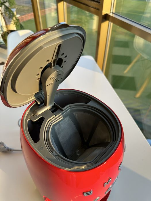 Smeg крапельна кавоварка (red)
