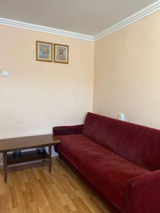 Продаж 2-кімнатної квартири по вул. Полєтаєва