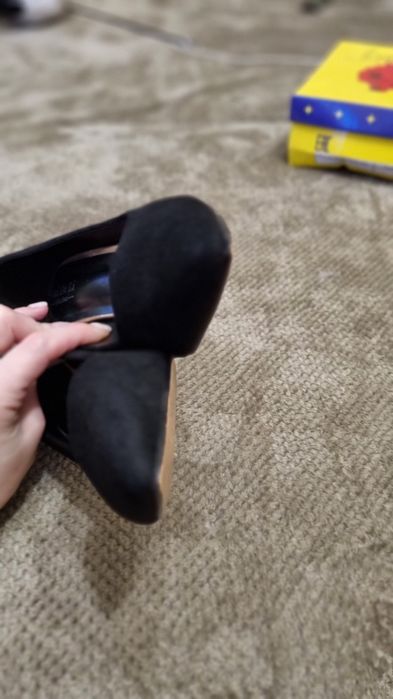Классика! Черные Туфли лодочки,  очень удобные! Толстый каблук. 37 р.П