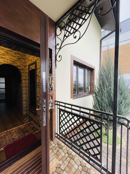 Заходиш і живеш без вкладень! Продаж котеджу в Зимній Воді