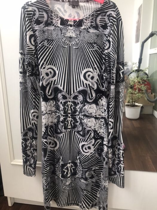 Плаття облягаюче