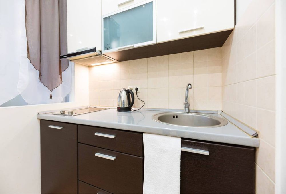 Вул Жилянська 118,поруч вул Липківського,5 хв до зал.вокзала