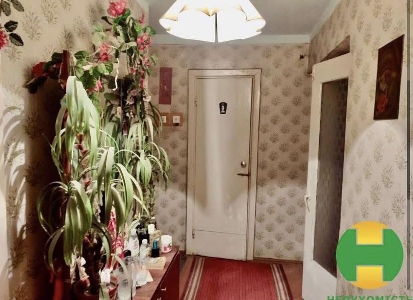 Продається 2-кімнатна квартира. Заводське