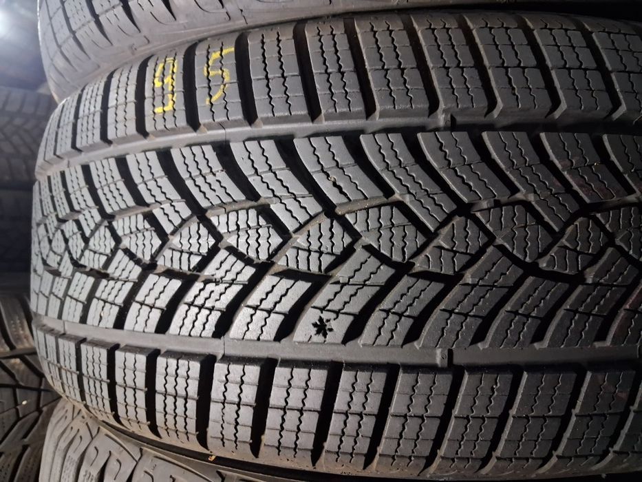 225/45 R18 Goodyaer Ultra Grip perfomance Резина б/у зима Пара