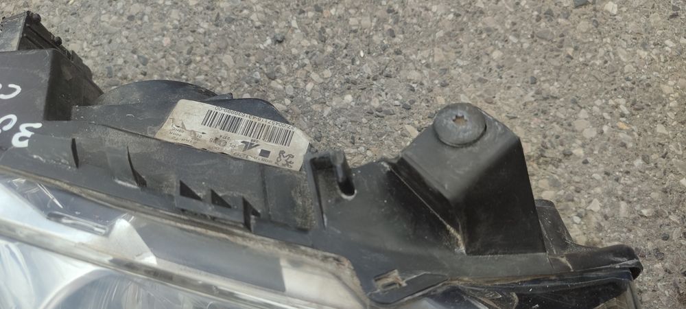 Peugeot 307 CC cabrio Lift lampa przód przednia lewa lub prawa soczewk