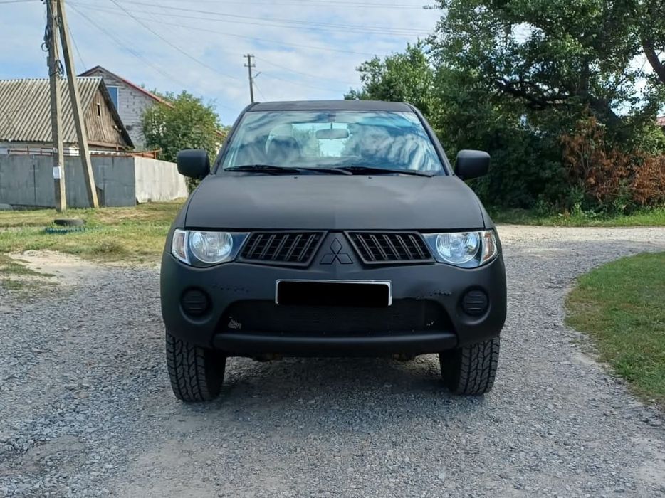 Mitsubishi L200, леворукая,механика