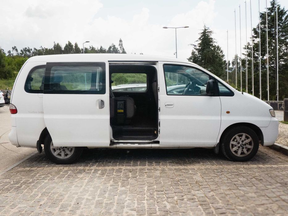 Hyundai H-1 9 Lugares