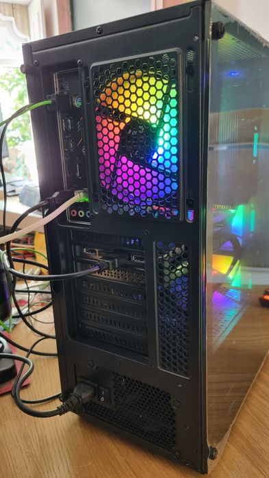 [RESERVADO]Gaming PC Ryzen 7 5800X + RTX4060 8GB + 32GB RAM + SSD 1TB + HDD 1Tb + Win 11 Pro