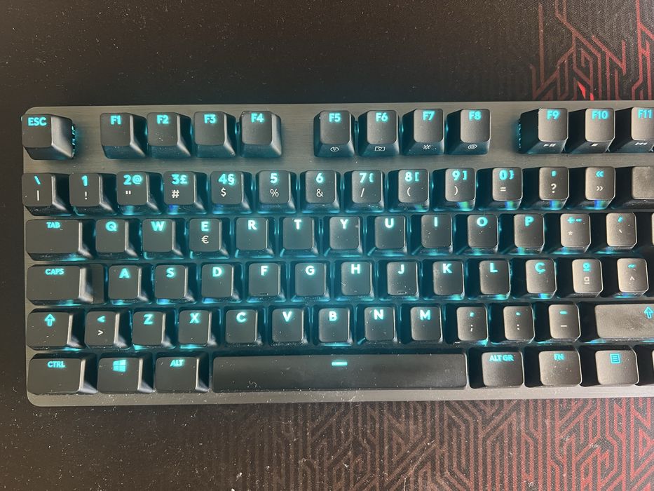 Vende-se Teclado Mecânico Logitech G512