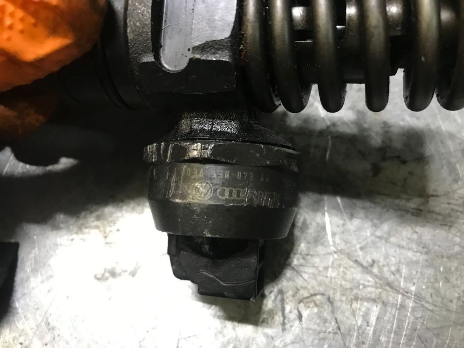 INJECTOR VOLKSWAGEN / SEAT / AUDI 1.9TDI PD100 0414720037 038130037AJ