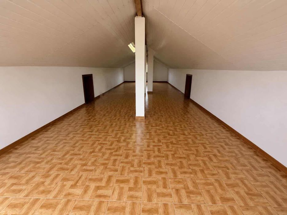 Moradia T3 2WC’s com garagem e quintal