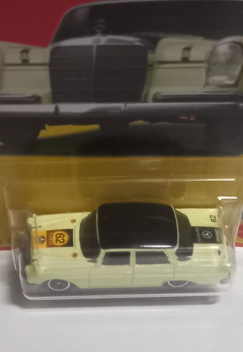 62 mercedes-benz 220 SE matchbox