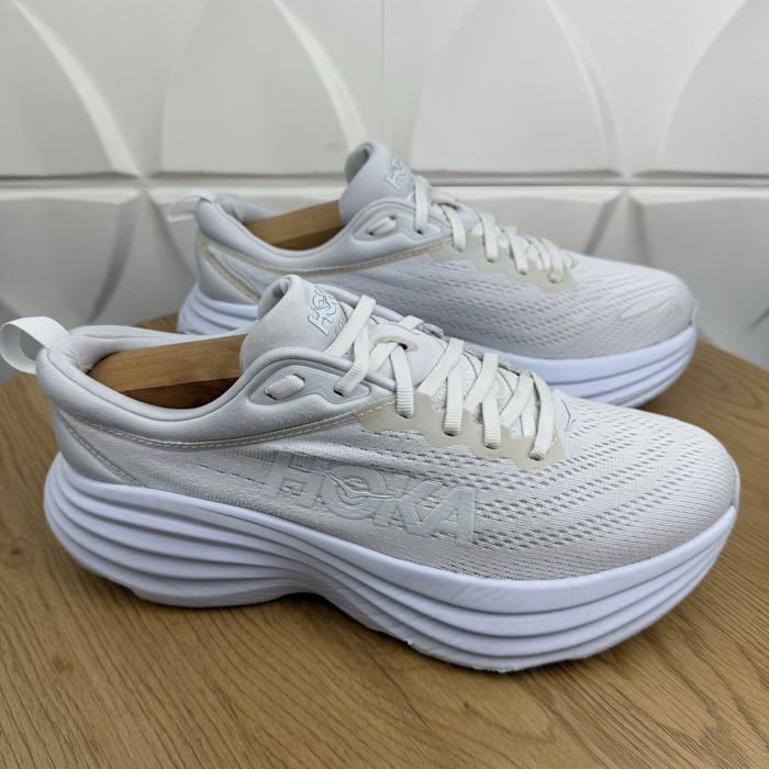 Оригінальні кросівки  Hoka bondi 8