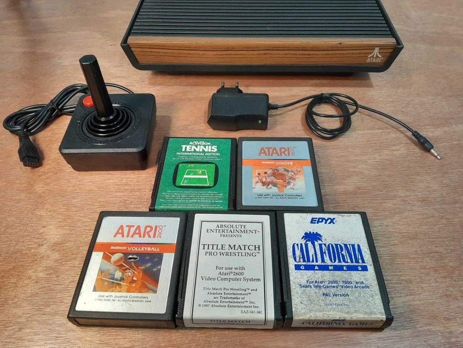 ATARI - Clássica consola 1981 "Woody" Testada!