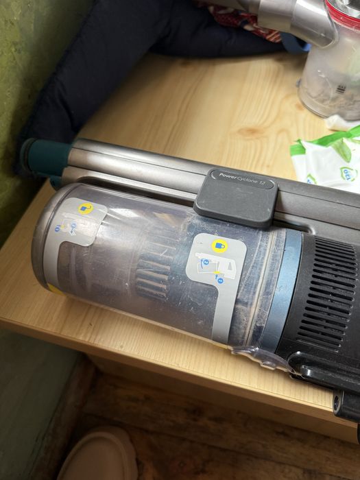 Пилосос philips 8000, є коробка, працює