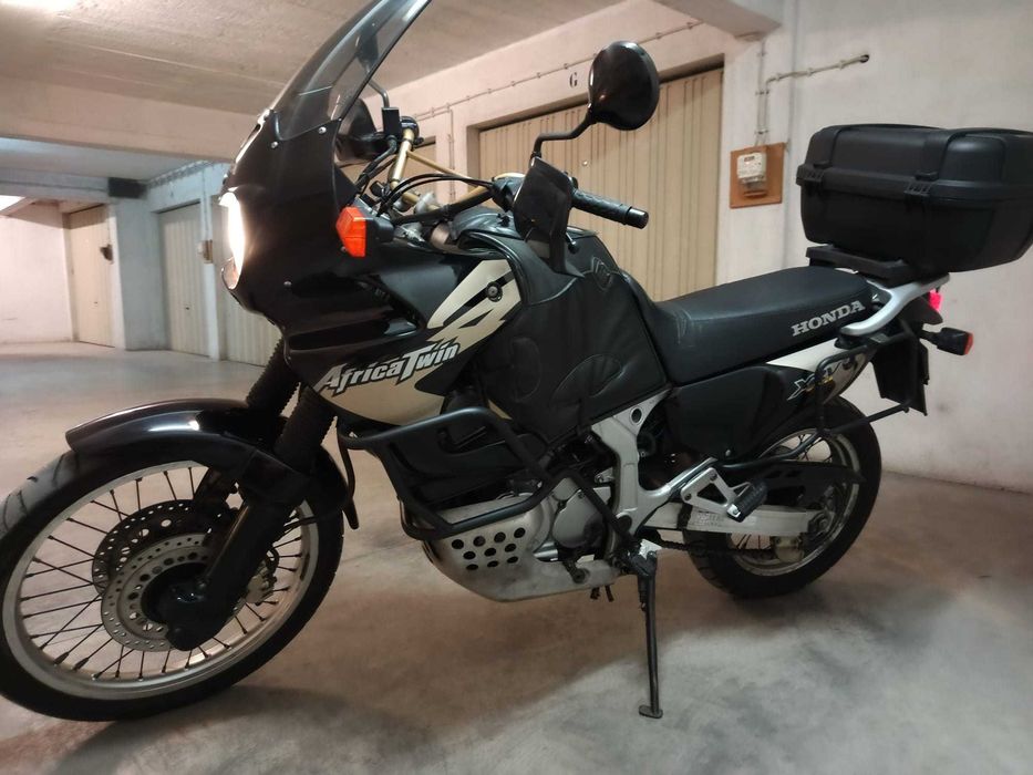 AfricaTwin XRV 750 Dezembro 2002 (ultimo ano desta geração) - 1 dono muito estimada.