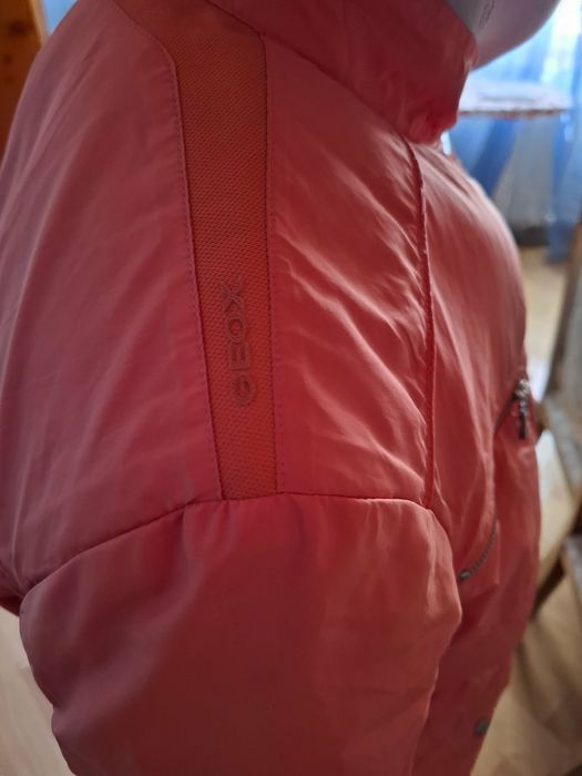 Куртка вітровка жіноча Geox.