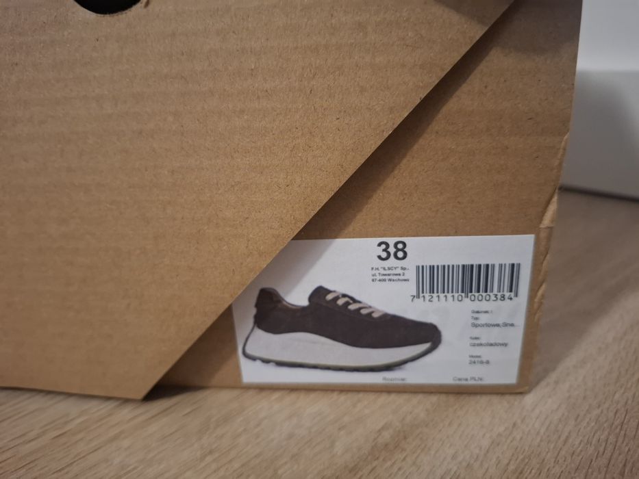 Sneakersy brązowe na platformie