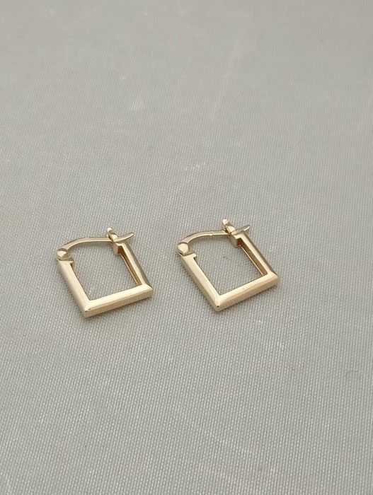 Złote kolczyki 0,70 g