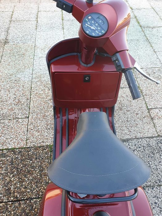 Vespa  PX 125 E reparada