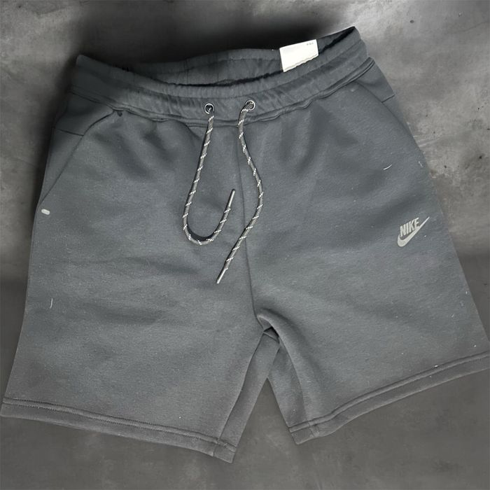Spodenki nike tech flecce