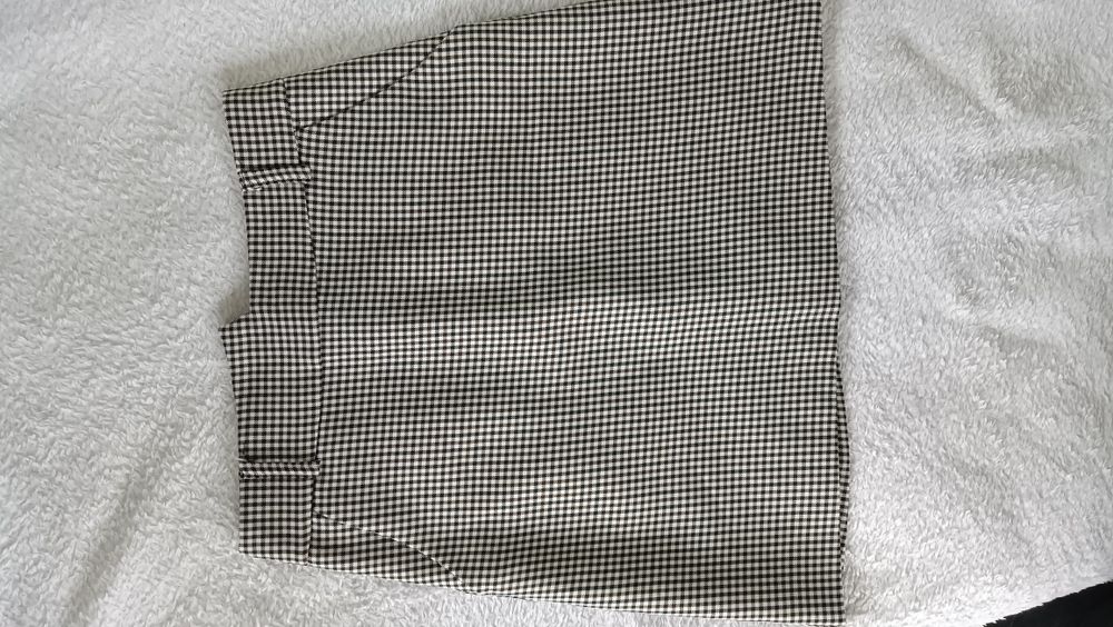 Спідниця, юбка в клітинку