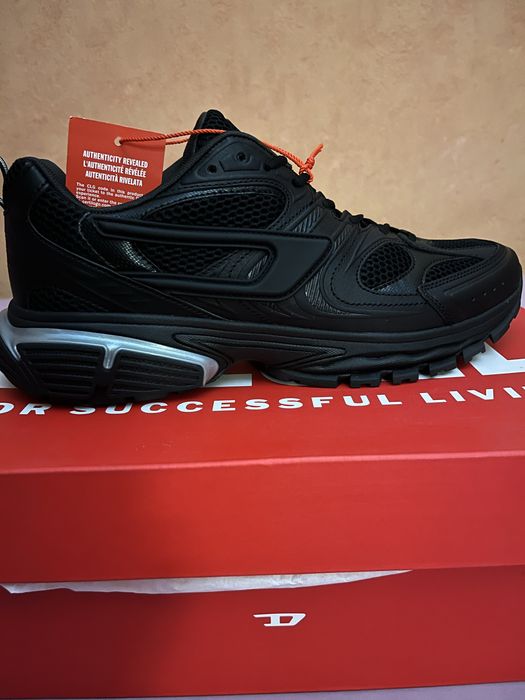 Wyprzedaż sneakersy męskie Diesel.