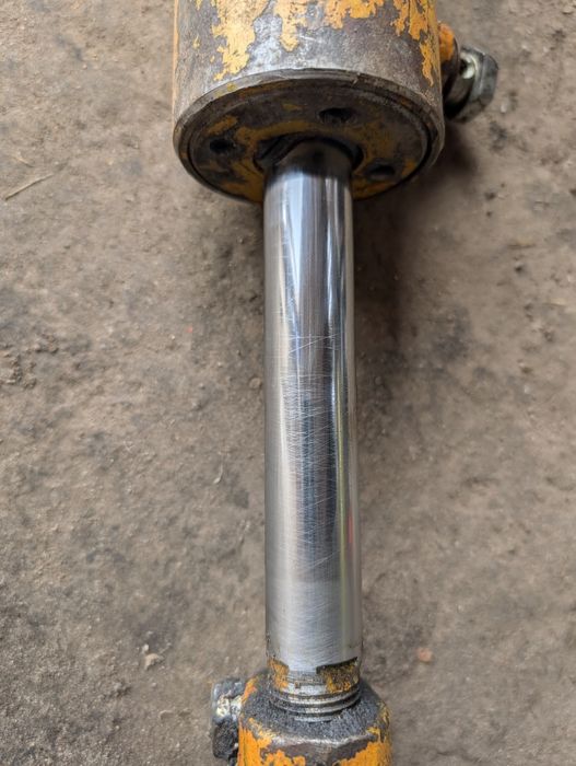 Продам гідроциліндр