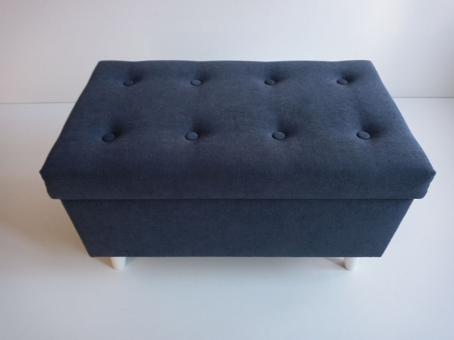 Pufa tapicerowana , otwierana , kufer ze schowkiem.