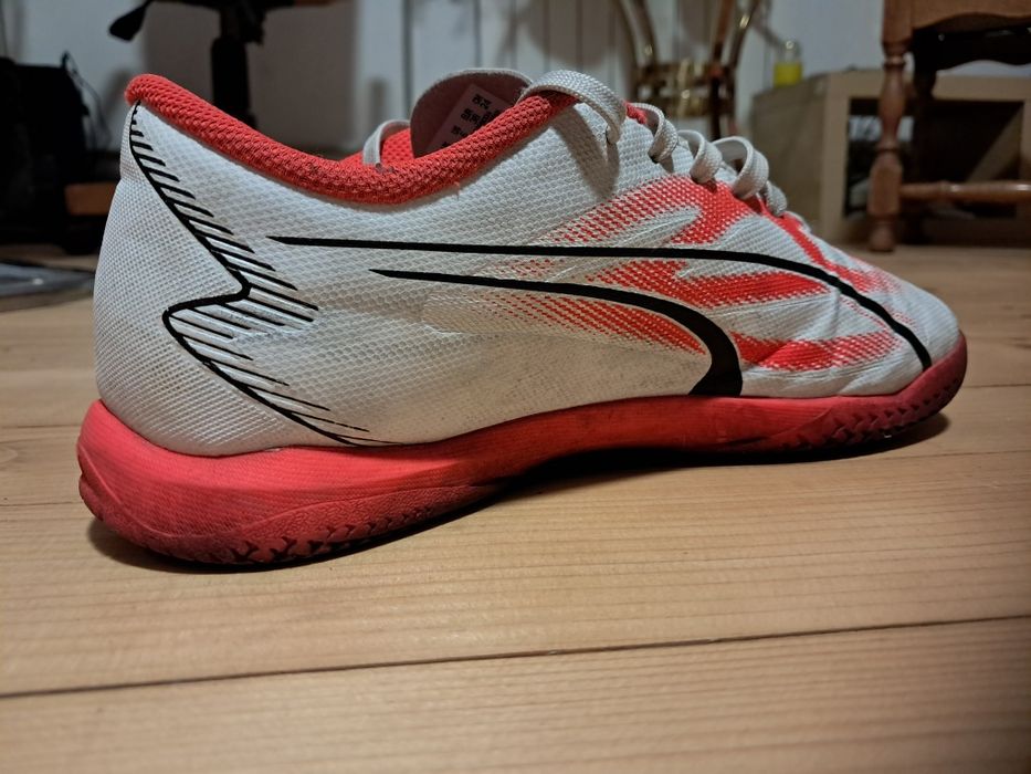 Halówki Puma Białe