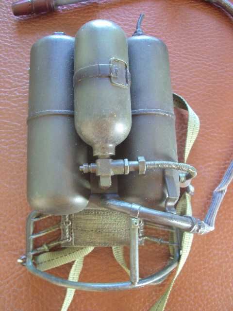 Plecakowy miotacz ognia M 1-m 2 USA skala 1:6