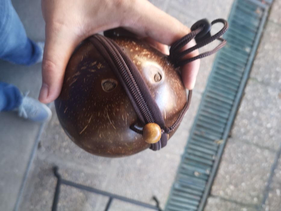 Mala medieval em madeira