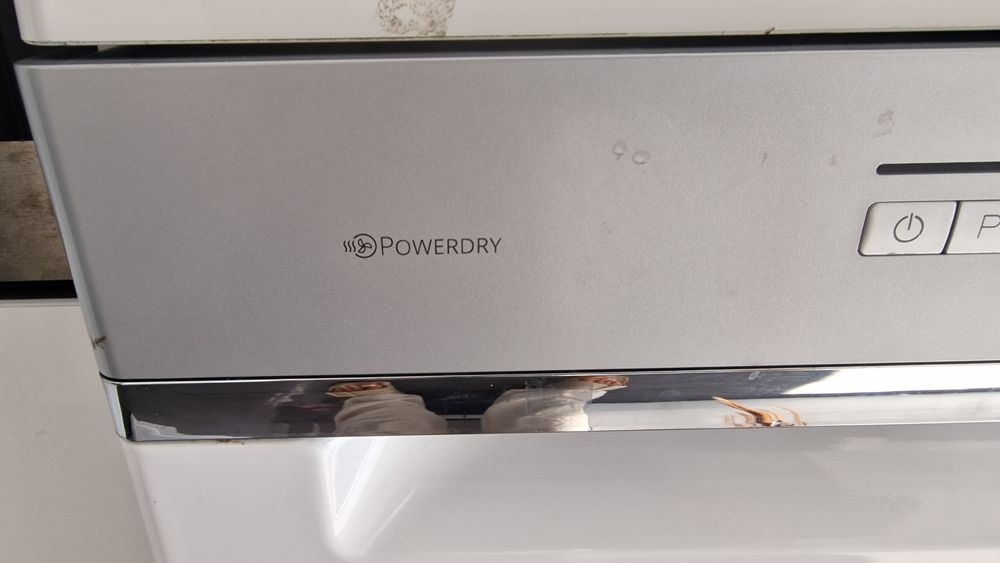 Máquina lavar loiça Whirlpool