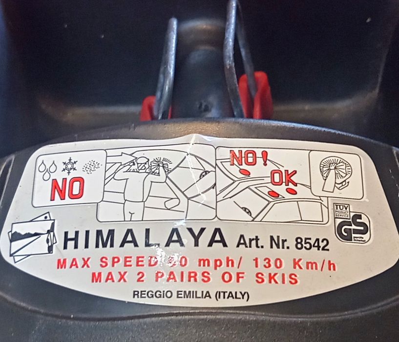 Uchwyty magnesowe na dwie pary nart i kijki HIMALAYA