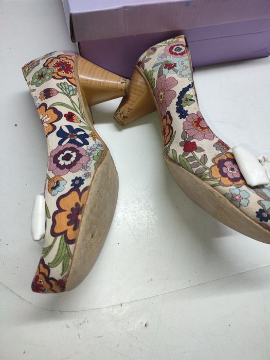 Sapatos Floridos GRAU