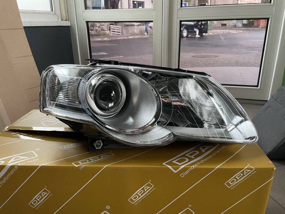 Фара передня Passat B6 Фара права Passat B6 Фара ліва Passat B6 Фари передні Passat B6