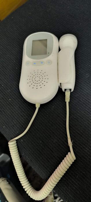 Vendo maquina de ouvir batimentos do bebe