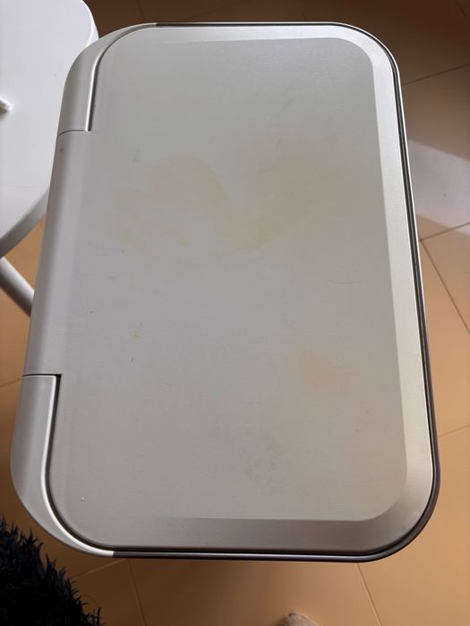 Caixote do lixo branco