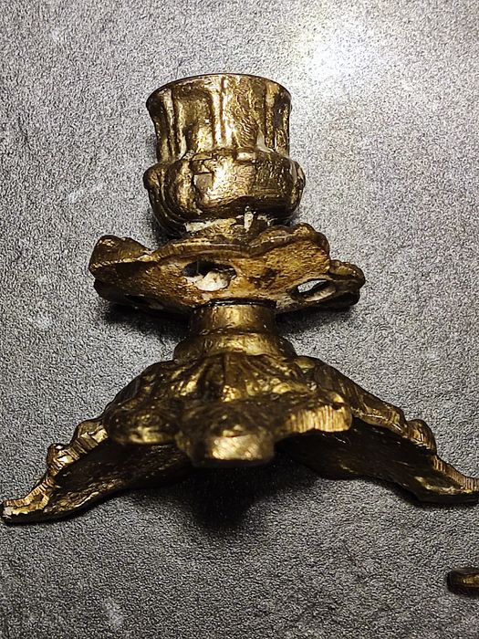 Mosiężny zestaw kolędowy: krzyż i dwa lichtarze - odlew, VINTAGE