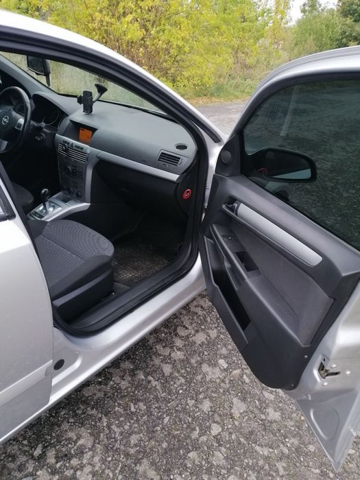 Продам авто Opel Astra 2009