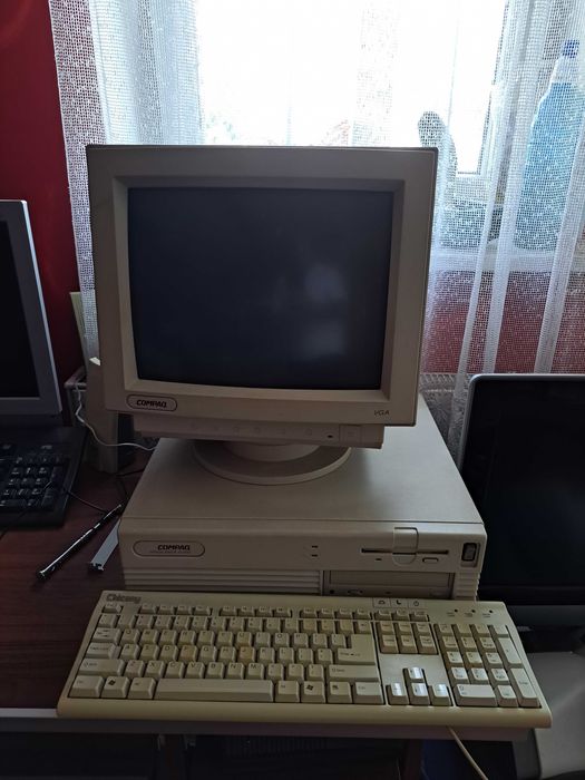 Retro komputer unikat Compaq Prolinea 4/50