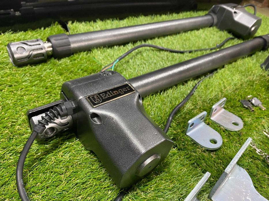 Автоматика для распашных ворот Ротелли, Привод на ворота, Двигатель