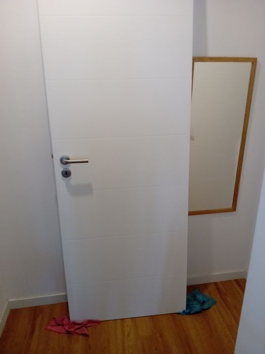 Modelo Holanda, em MDF  lacada, em branco mate.