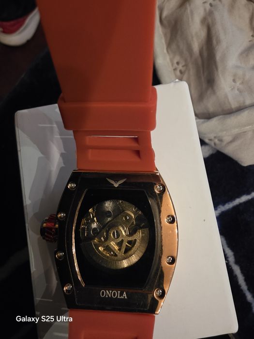 Relógio automático novo