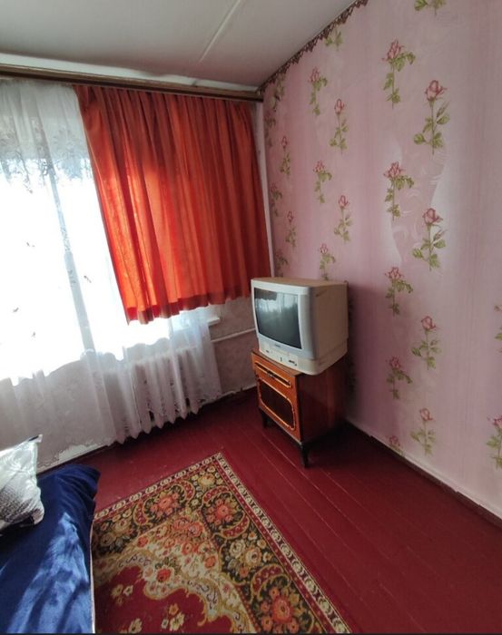 Кімната в гуртожитку Чехова 10