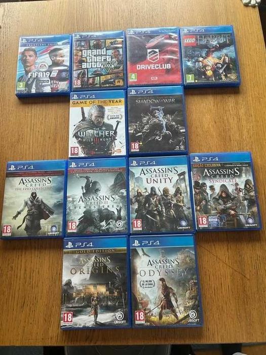 PlayStation 4 Slim (1TB) + 14 Jogos (Ótimo Estado)