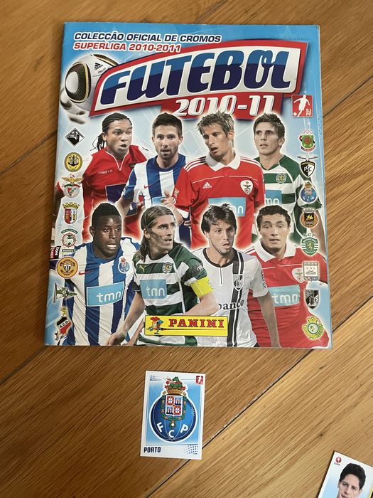 Cadernetas e cromos Panini