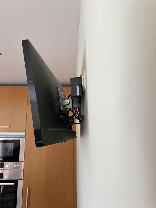TV Led Lg para cozinha ou quarto 22”