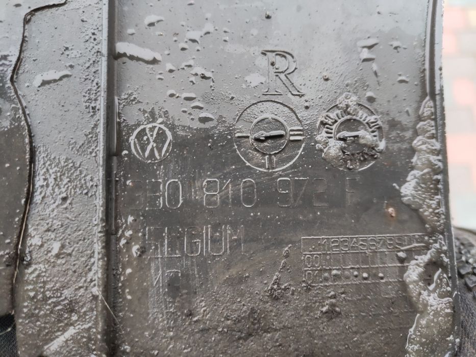 Подкрылок задний левый правый vw passat b5 универсал оригинал