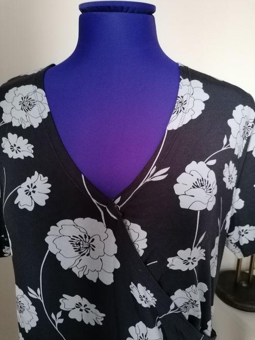 Sukienka firmy Claire